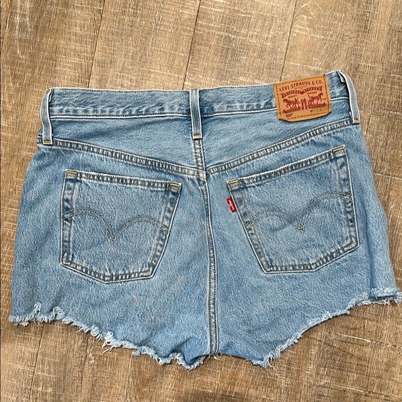 Signature by Levi Strauss Blue Jean Shorts Distressed Look - Picture 2 of 2